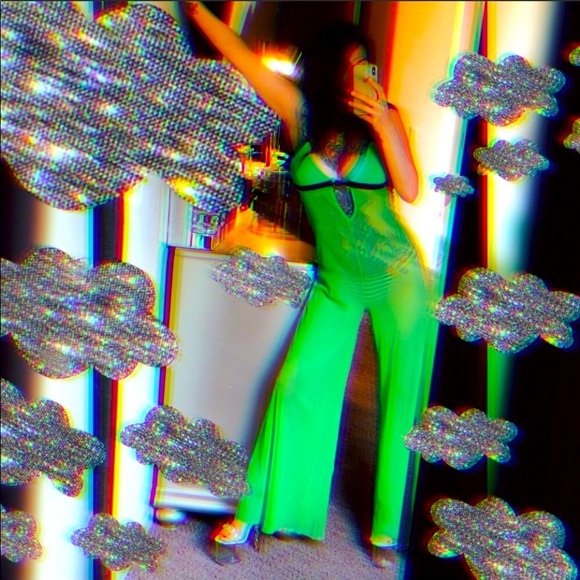 Lucite Transparent Platform Heels With Clear Lucite Chain Detailing Embelishment - Picture 3 of 8